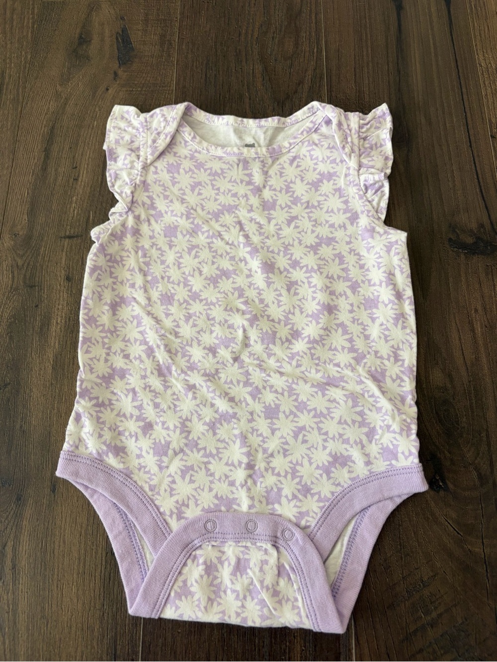 BabyGAP Lilac and Cream Floral Ruffle-Sleeve One-Piece Bodysuit - Picture 5 of 6